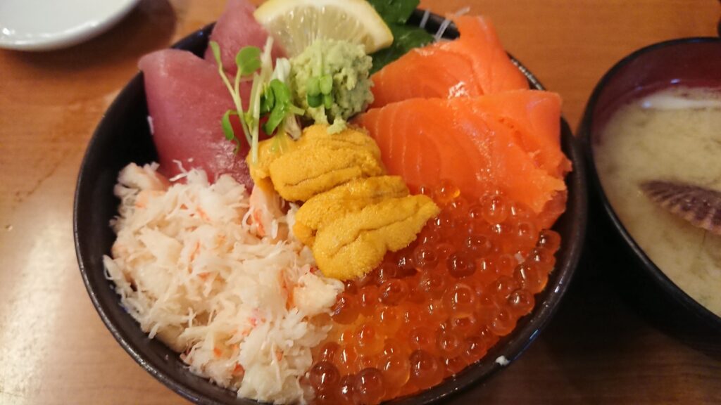二条市場どんぶり茶屋の海鮮丼