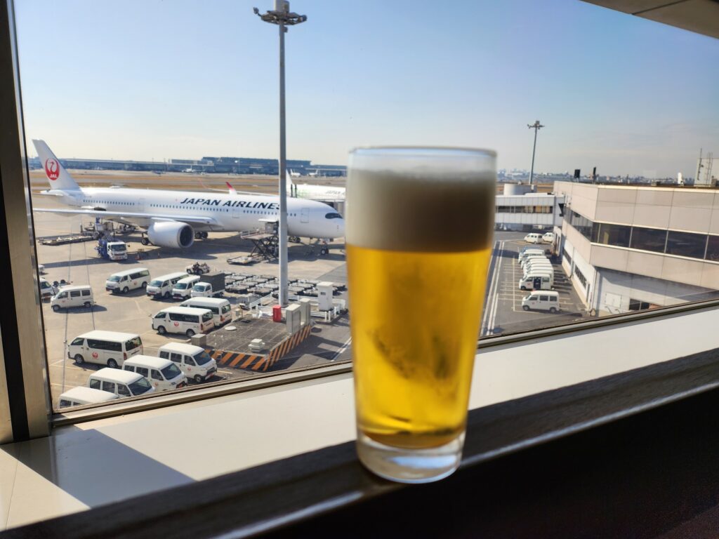 羽田空港 サクララウンジ ビール