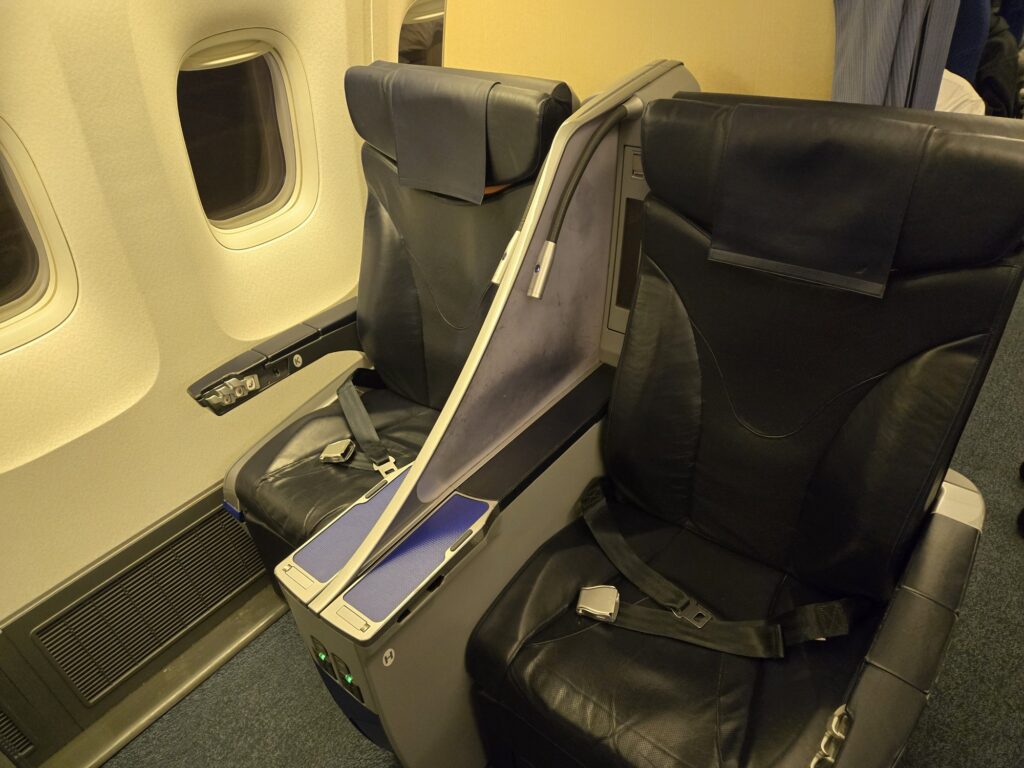 ANAプレミアムクラス（NH698）のシート