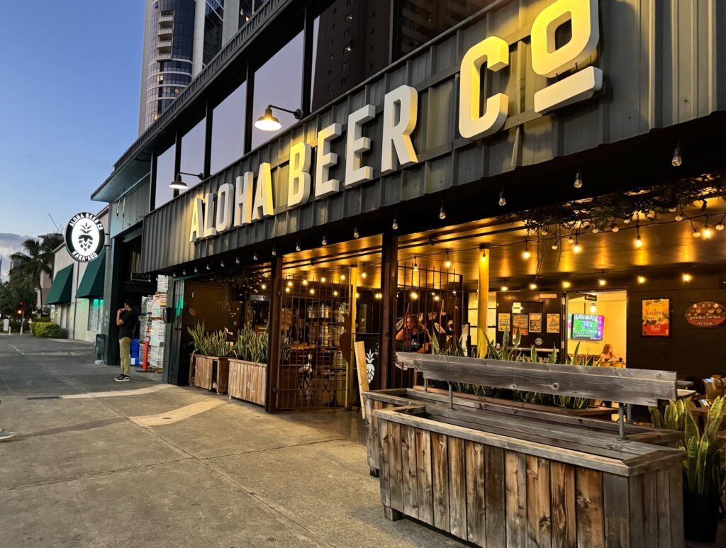 ハワイ カカアコ ALOHA BEER