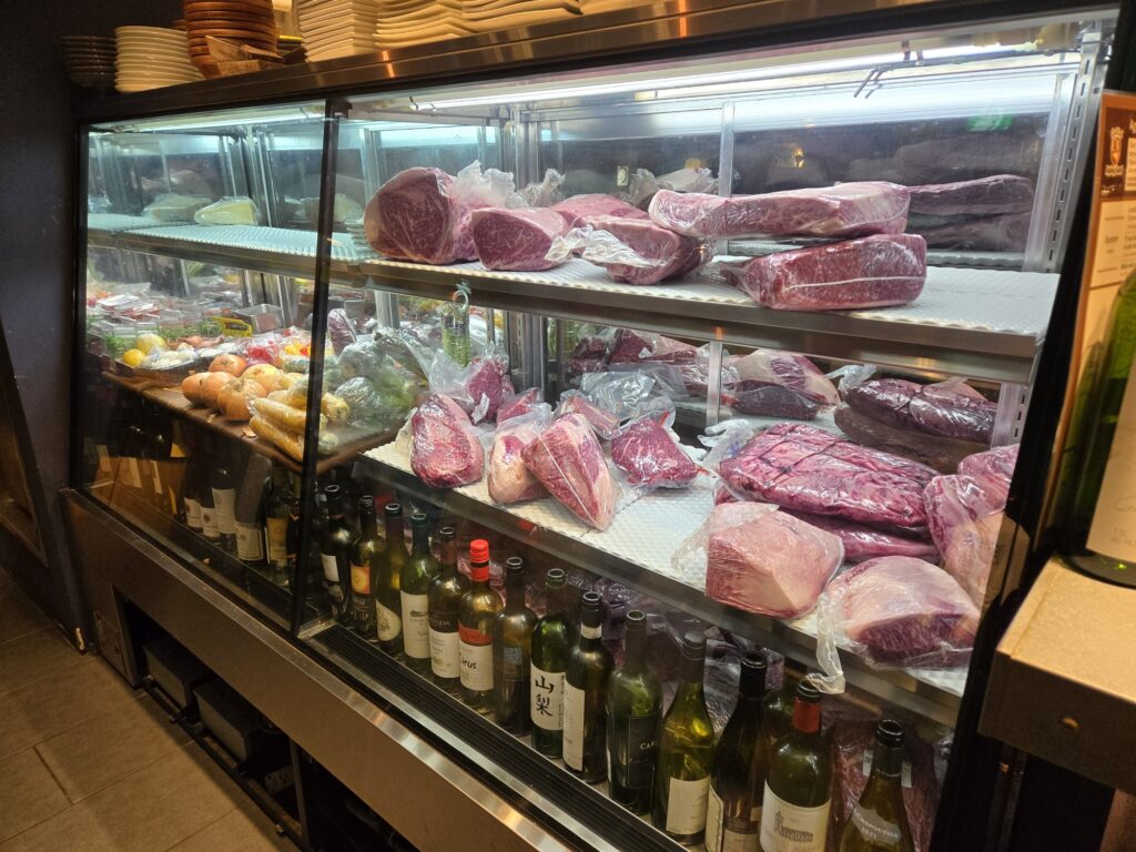 グリルド エイジング・ビーフ 神田淡路町店の熟成和牛のショーケース