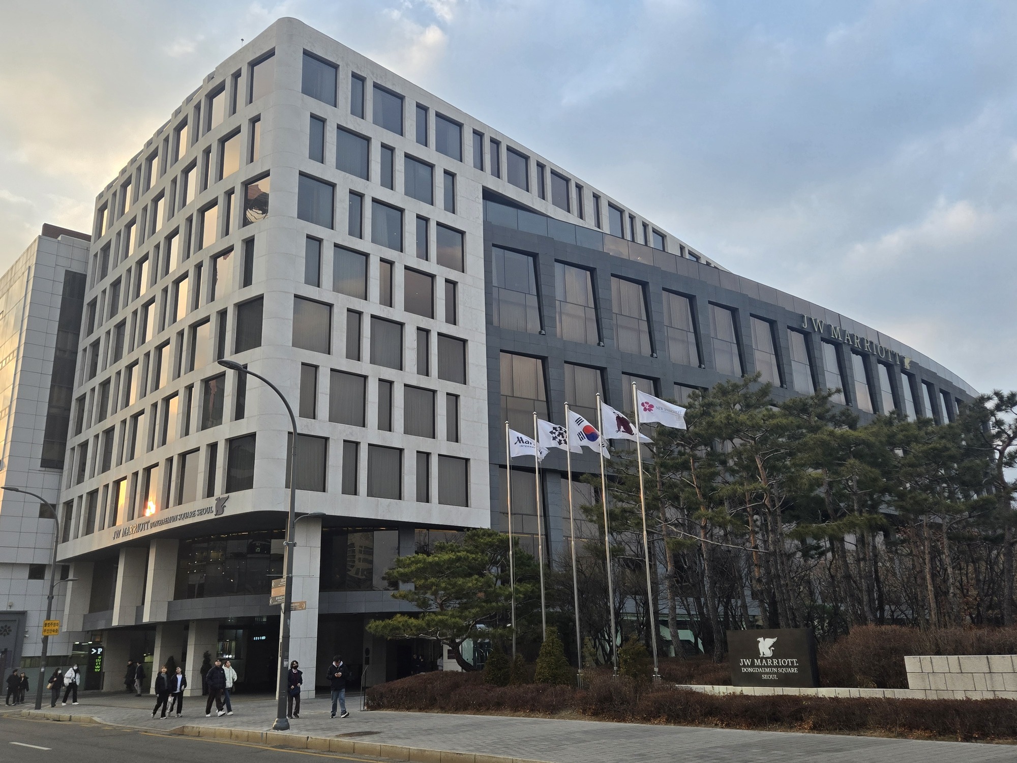 外観・エントランス