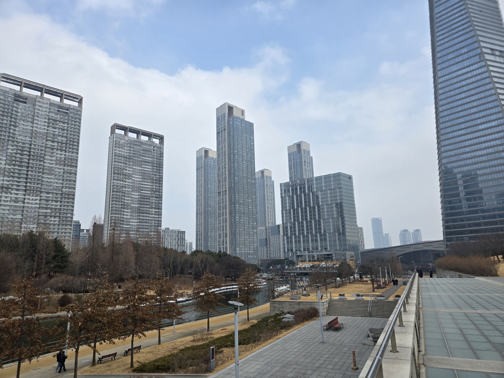 外観・エントランス