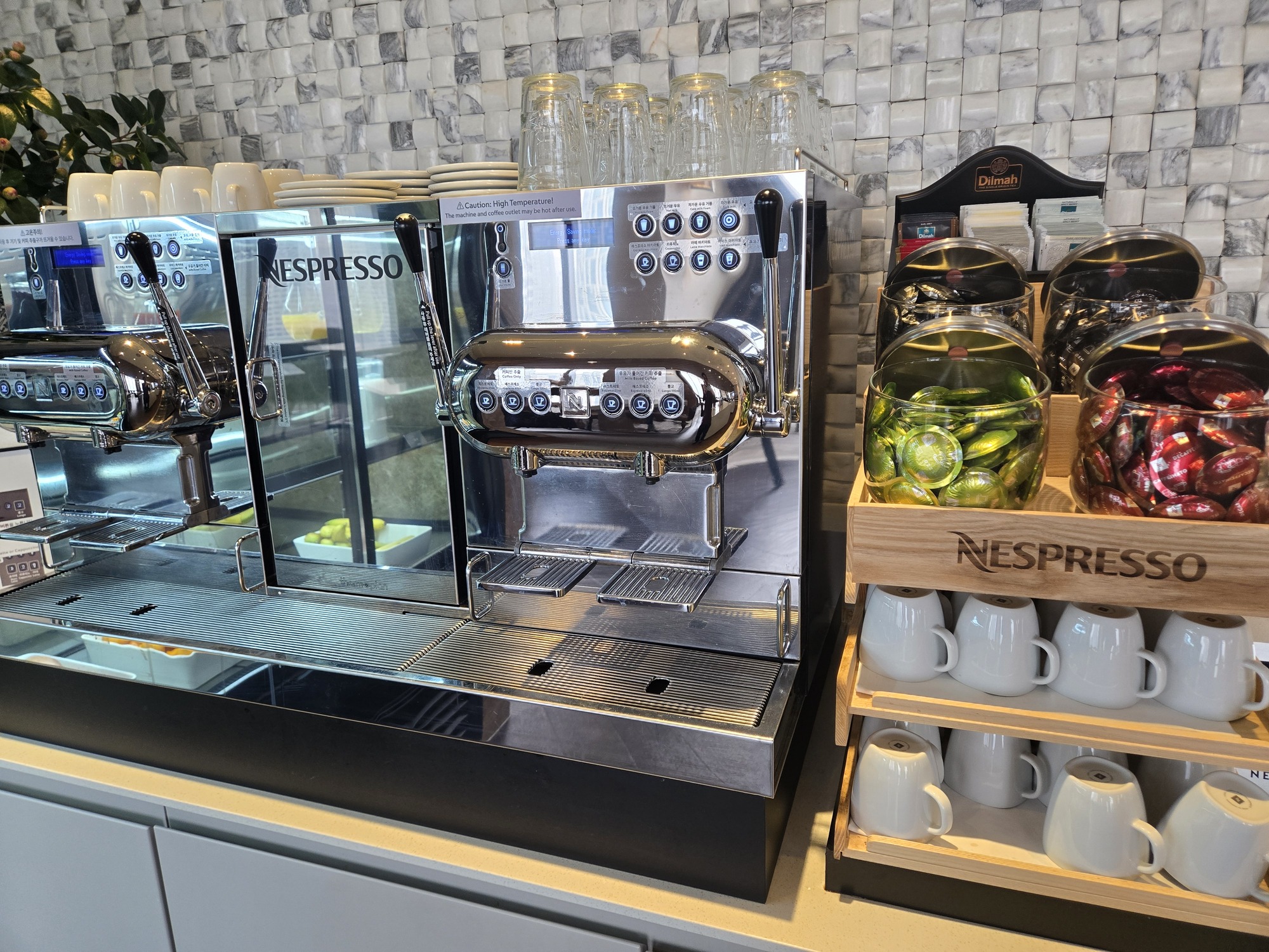 クラブラウンジ