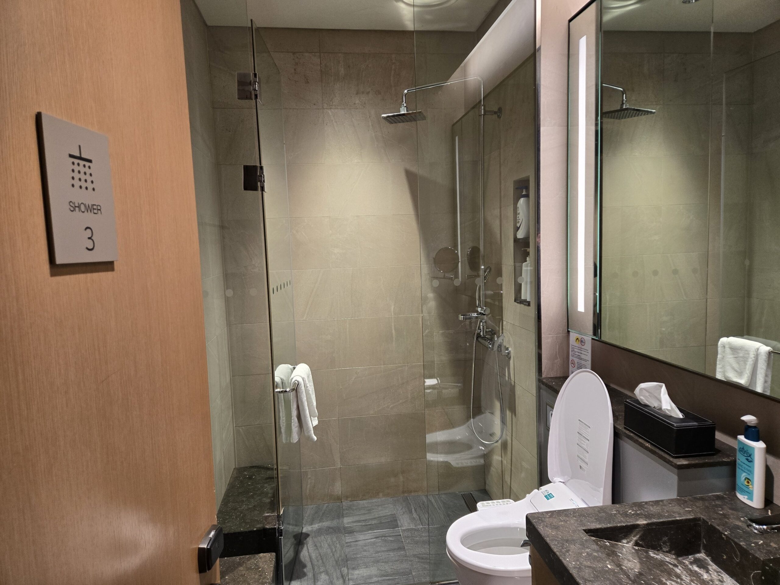 アシアナラウンジのシャワールーム