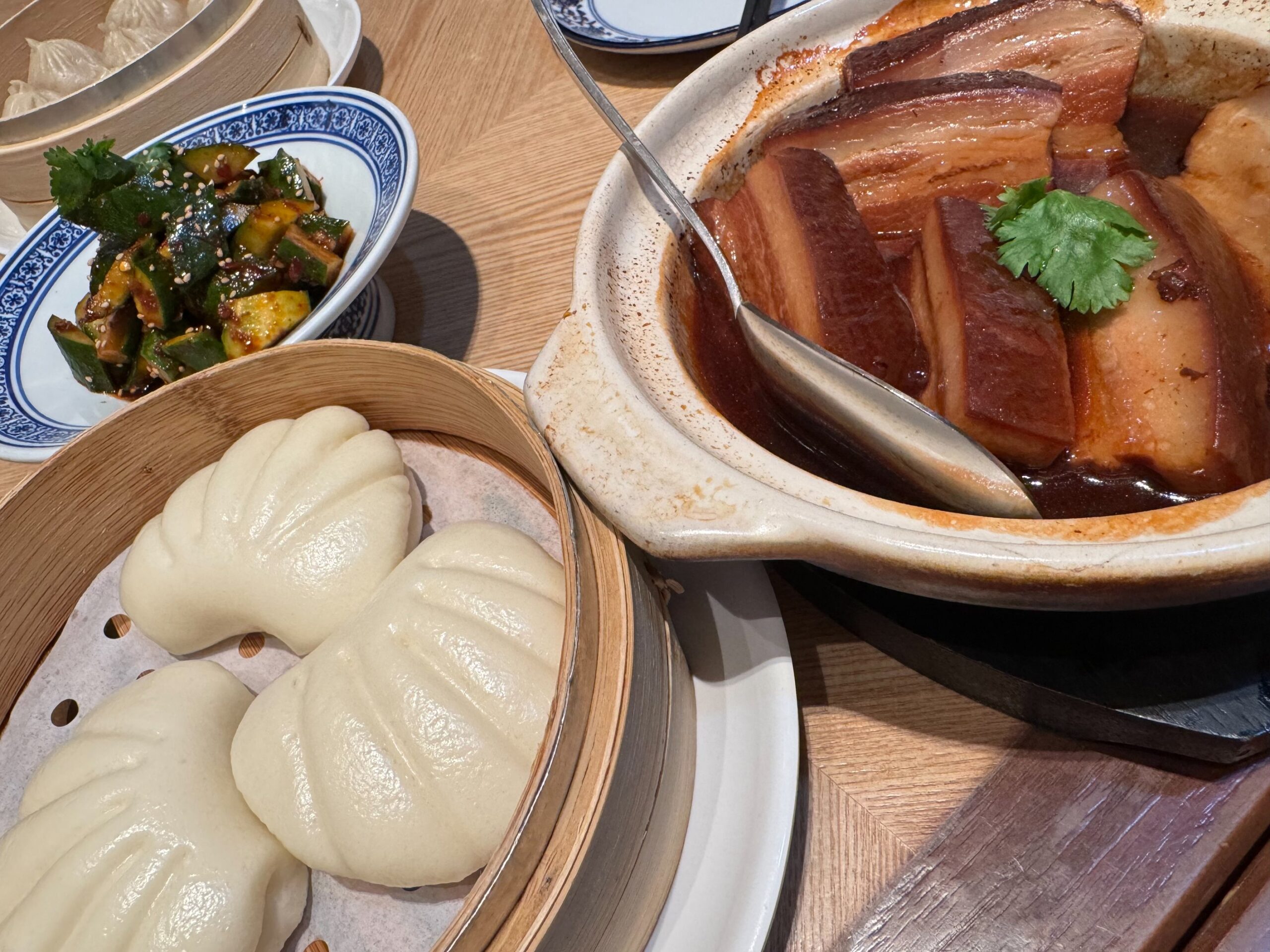 豚の角煮と饅頭