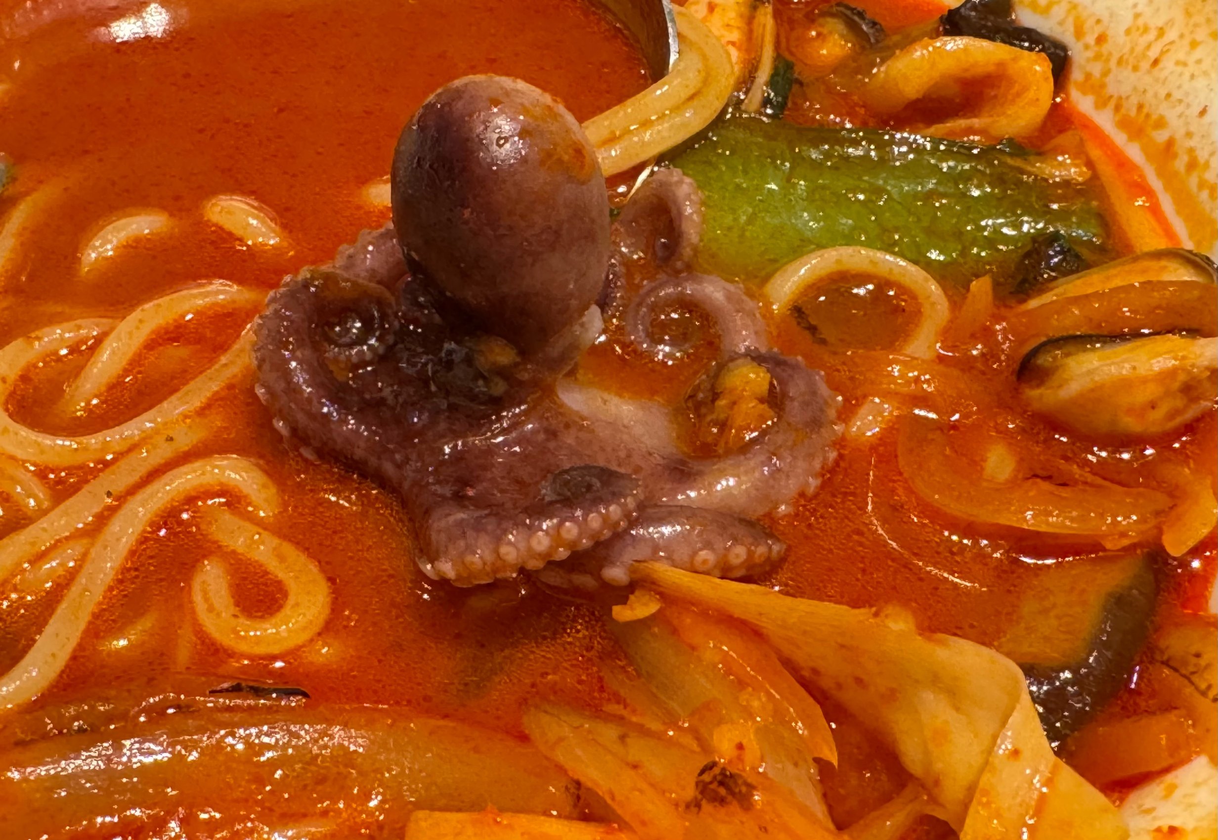 海鮮チゲのタコ