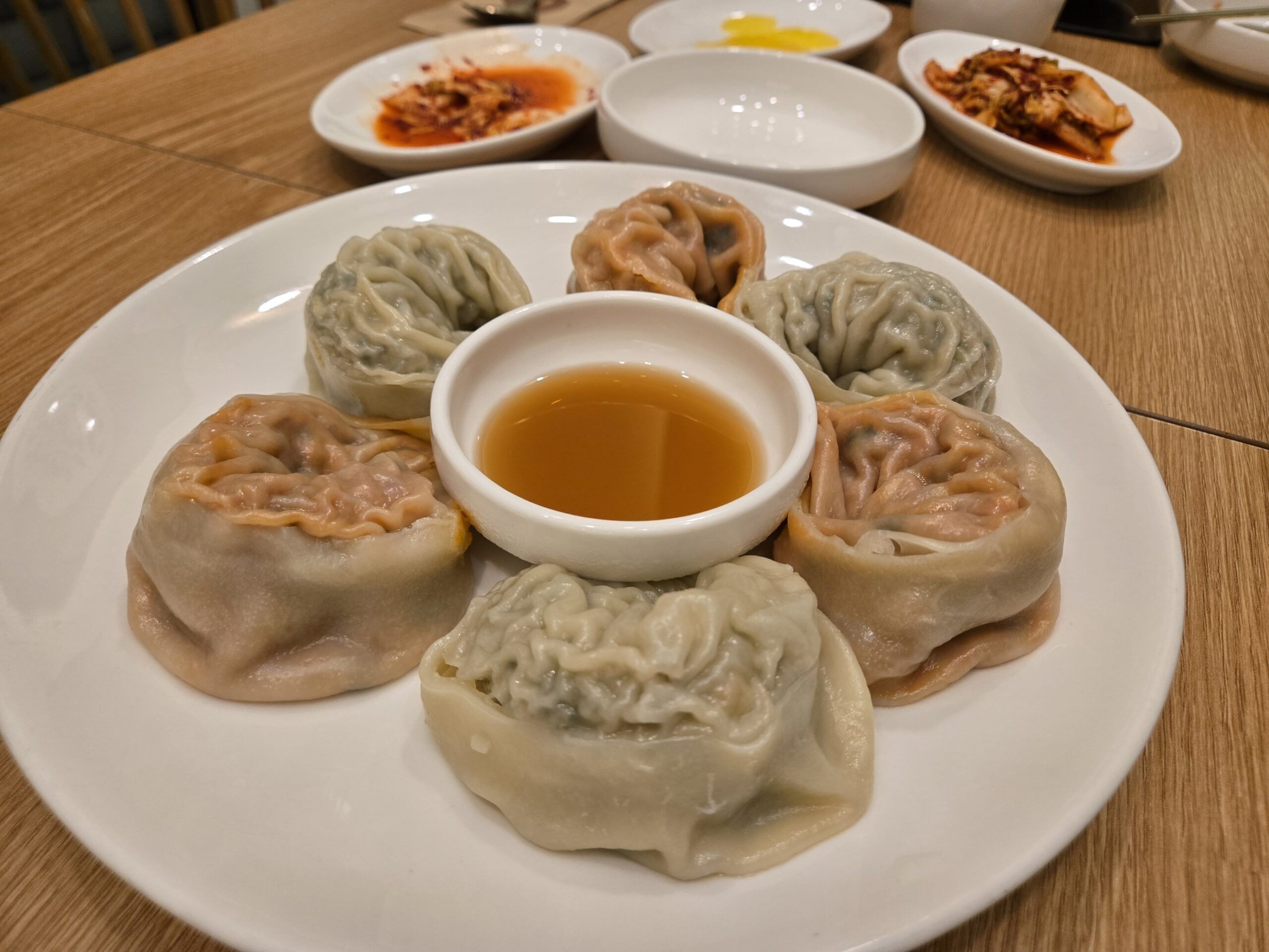 蒸し餃子とタレ