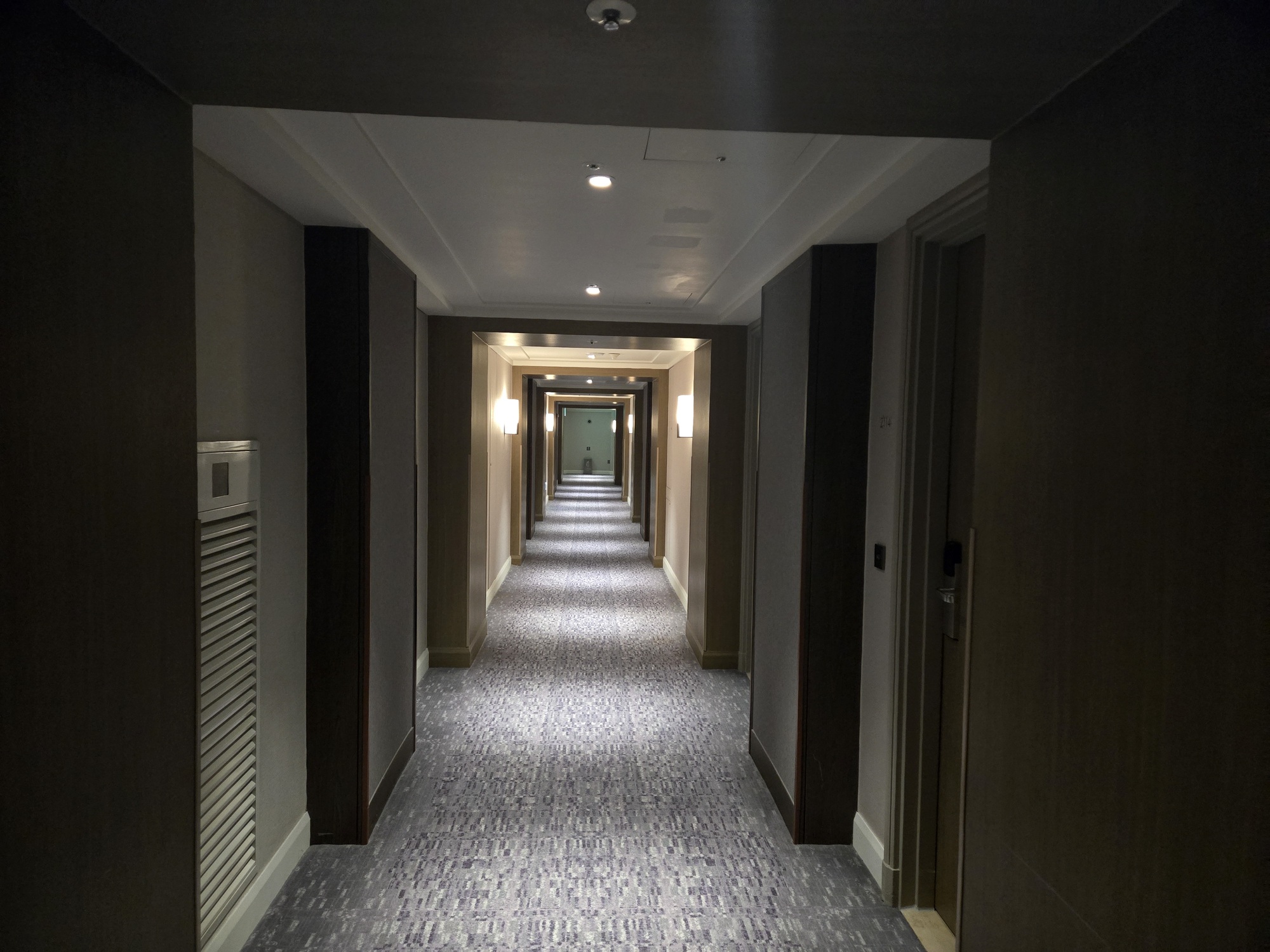 ホテルの廊下