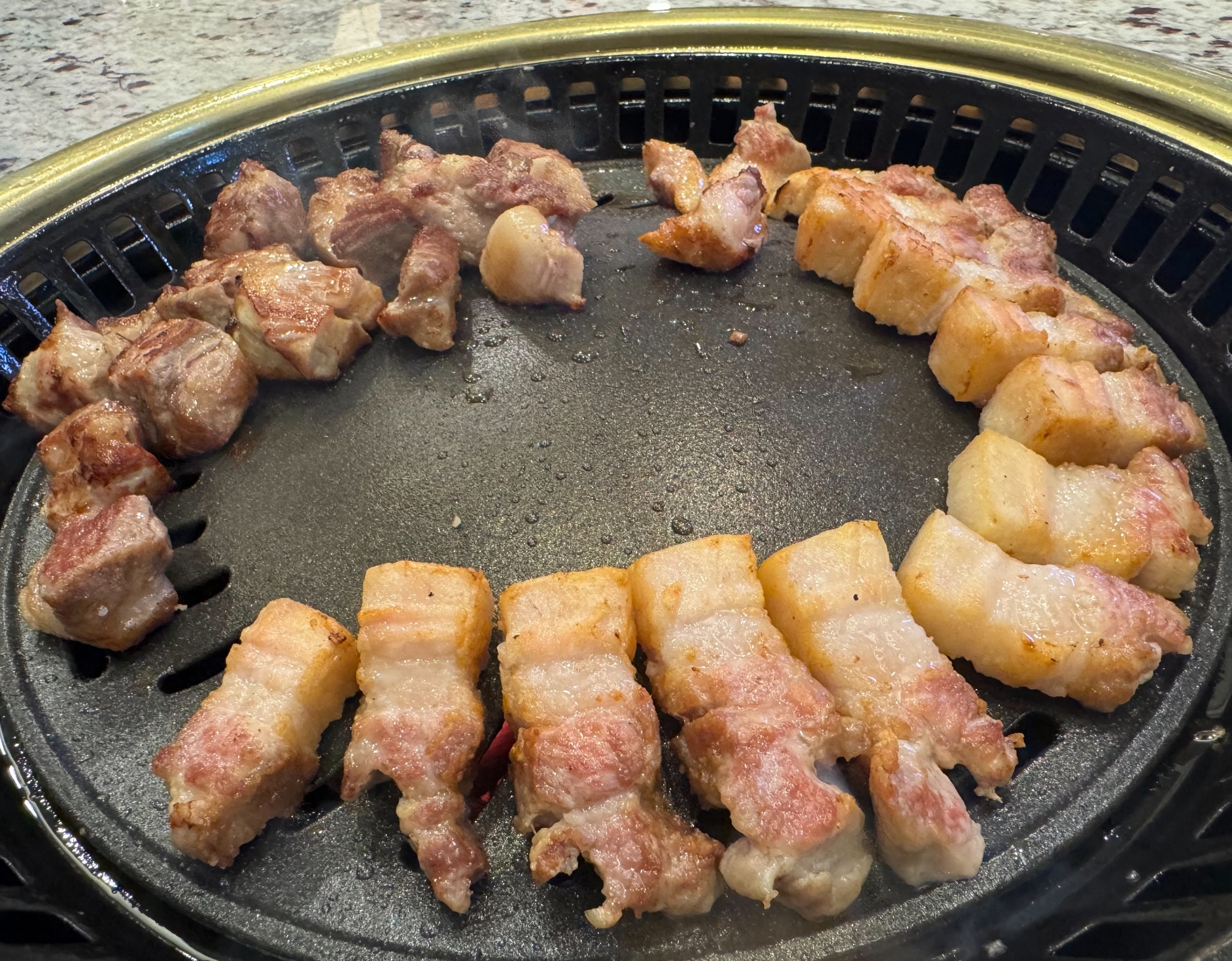 サムギョプサルとモクサル、調理完成