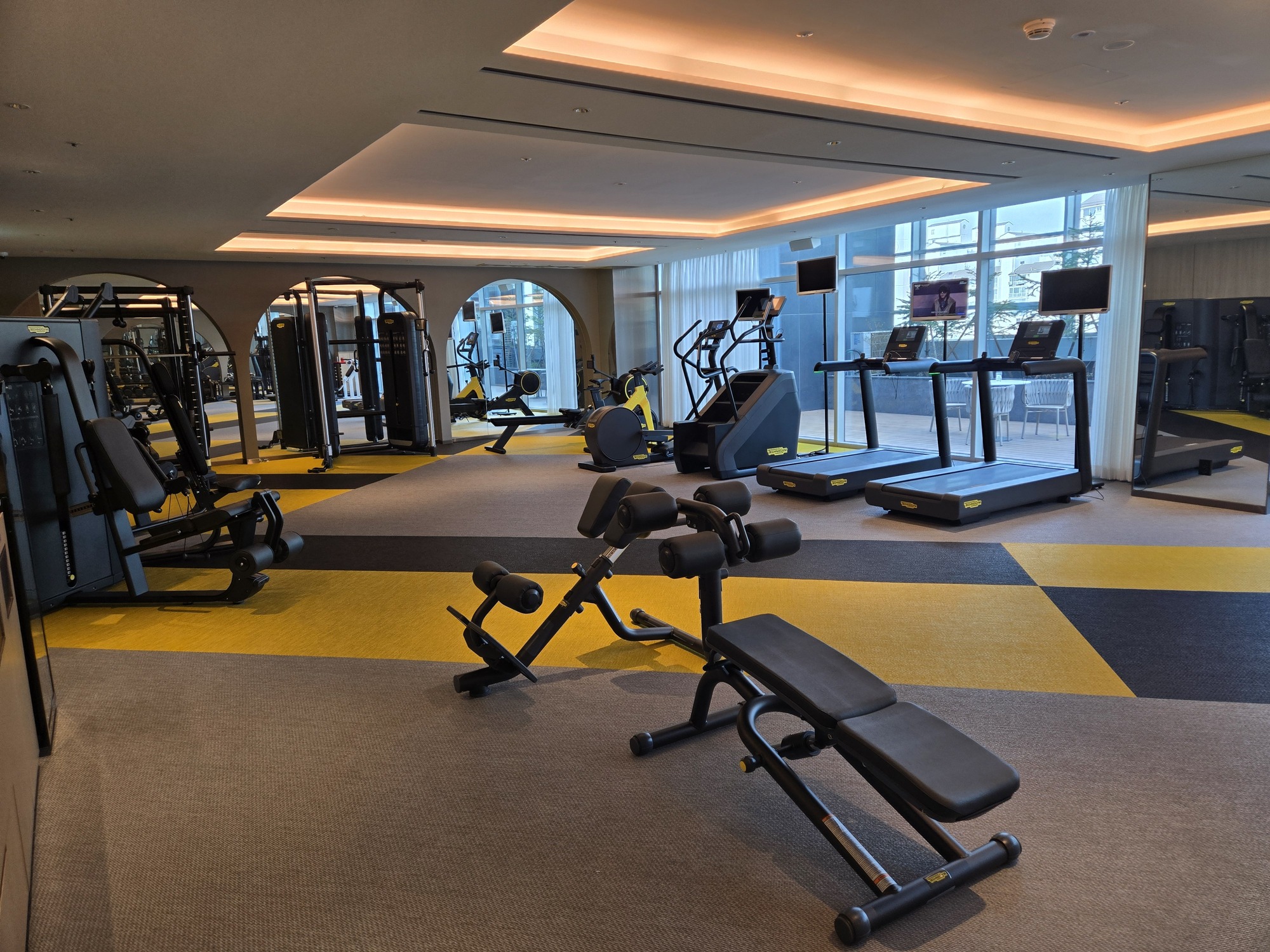 フィットネスセンター内部