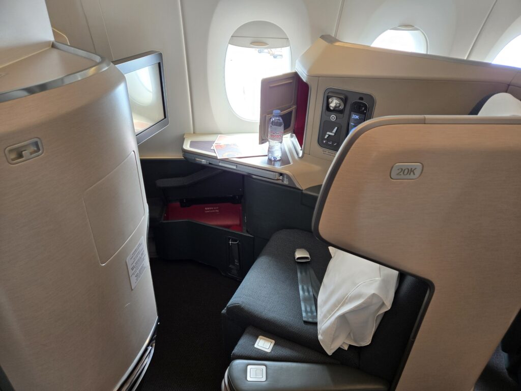 キャセイパシフィック航空ビジネスクラスのシート