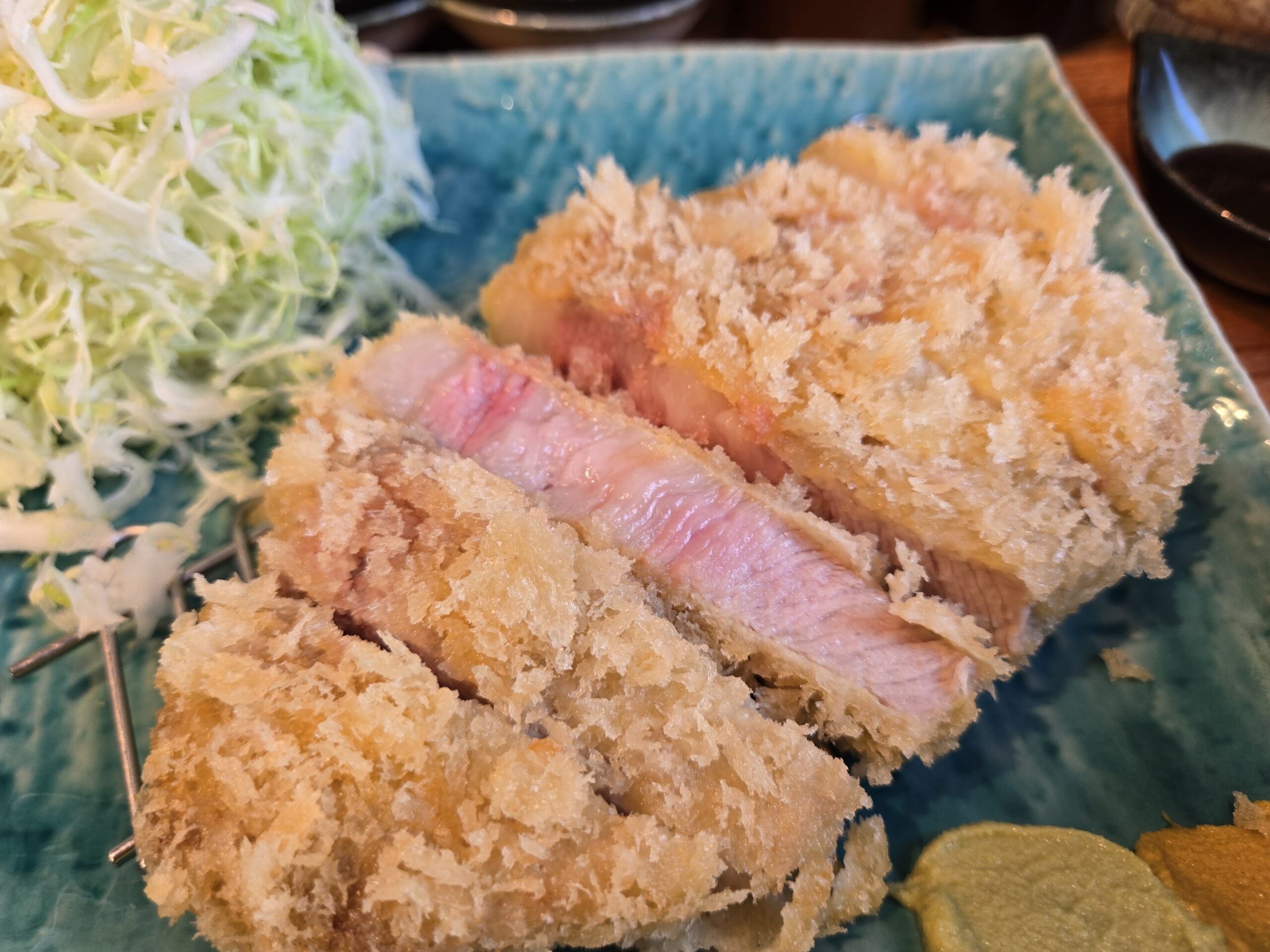 ジューシーなとんかつのアップ
