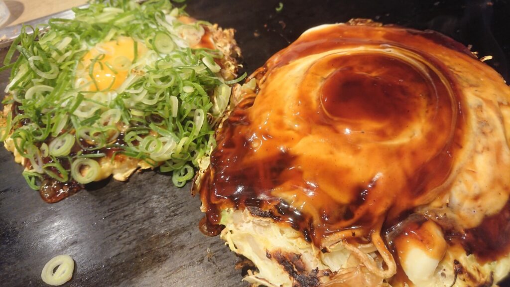 鶴橋風月 阪急32番街店のお好み焼き