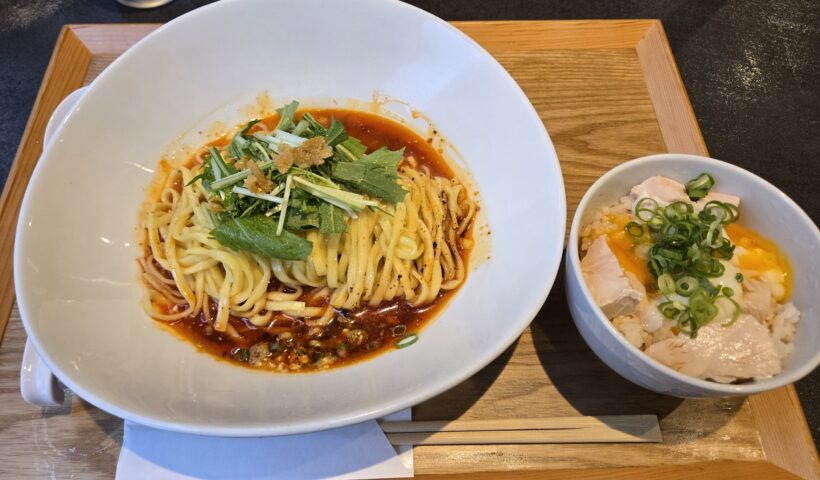 ラー油麺と鶏むね肉丼のセット