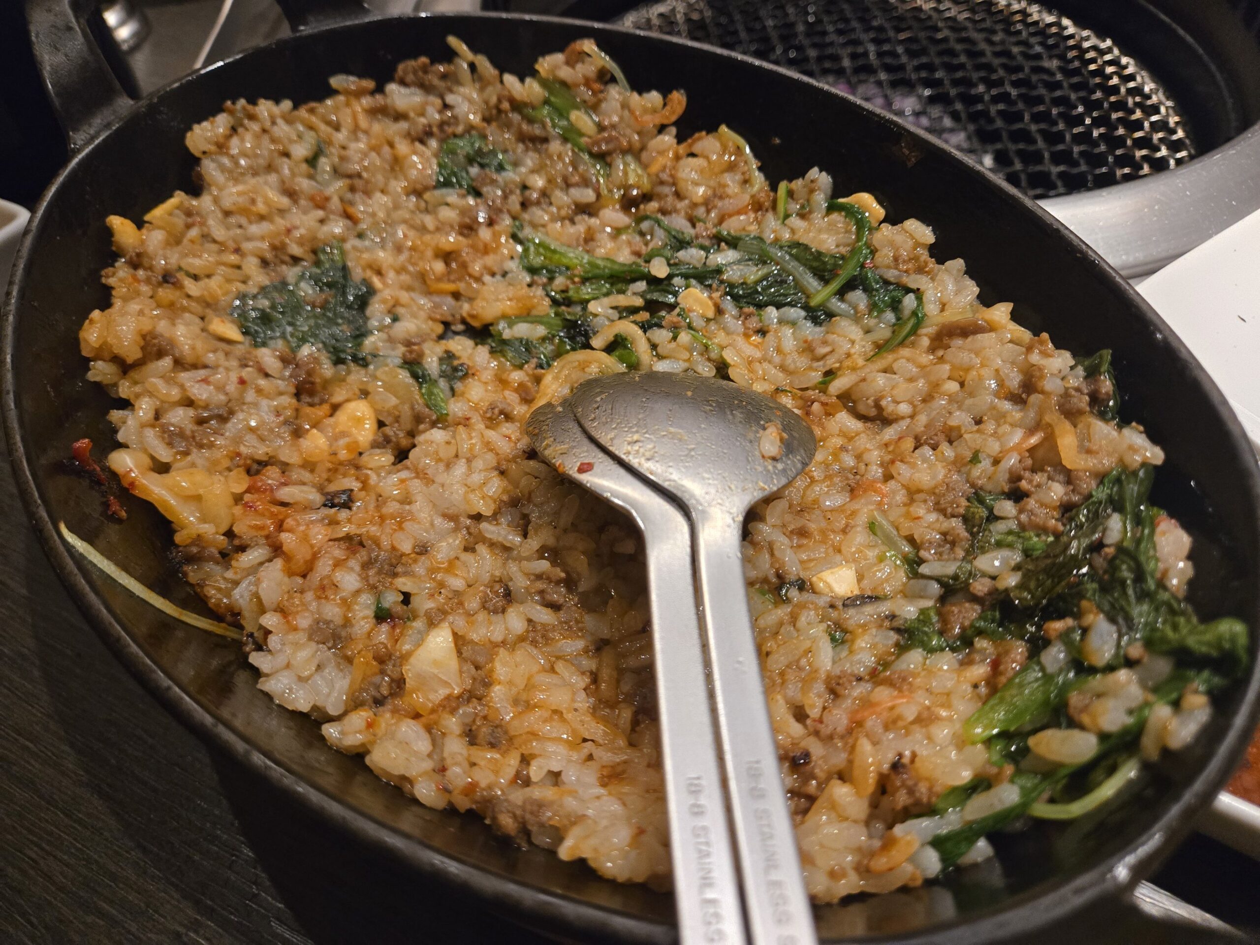 混ぜてもらったガーリックチャンジャ炒飯
