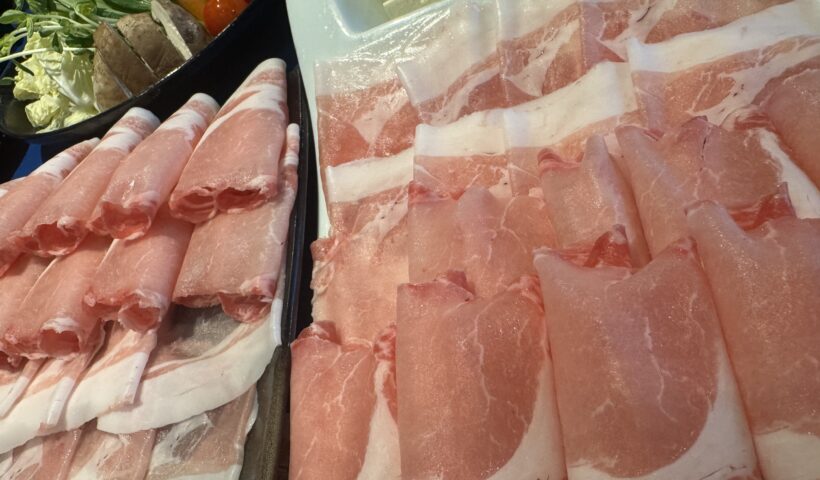 しゃぶしゃぶ用豚肉の薄切り盛り合わせ