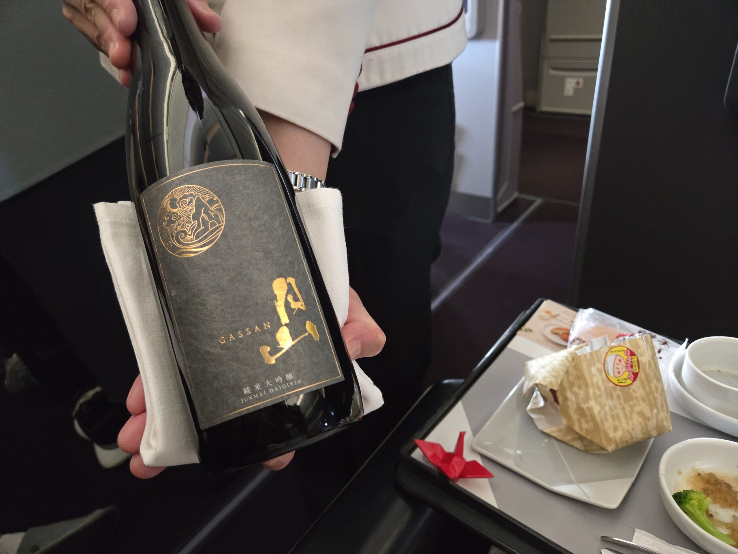 JALファーストクラスで提供された日本酒の月山