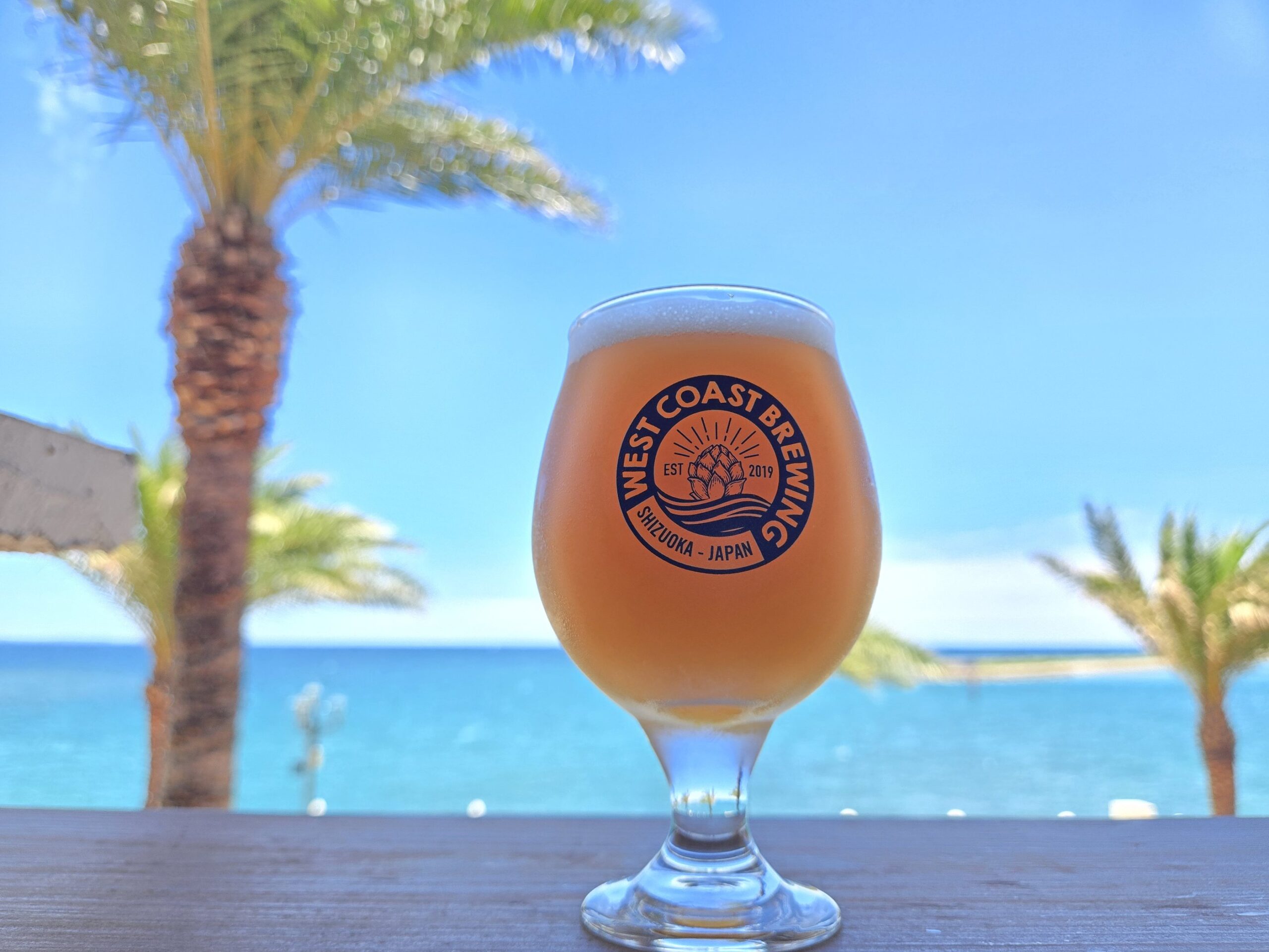 WEST COAST BREWINGのビールと海