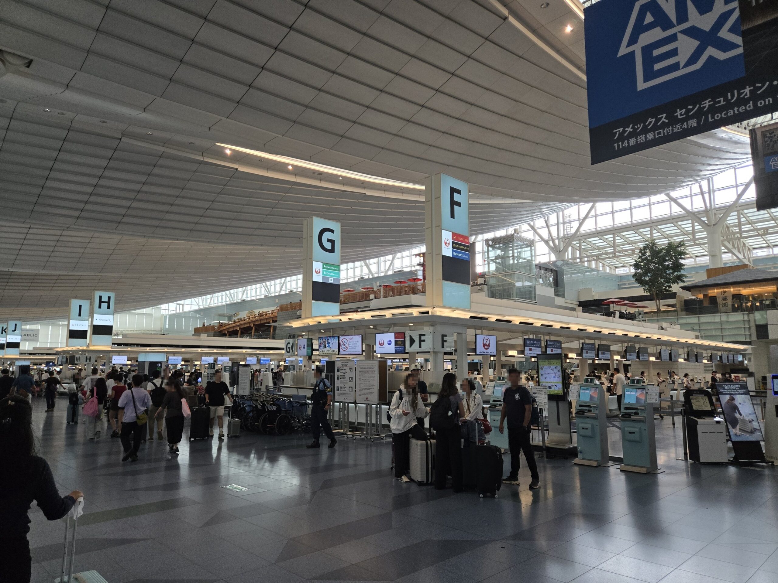 羽田空港第3ターミナルのチェックインカウンター