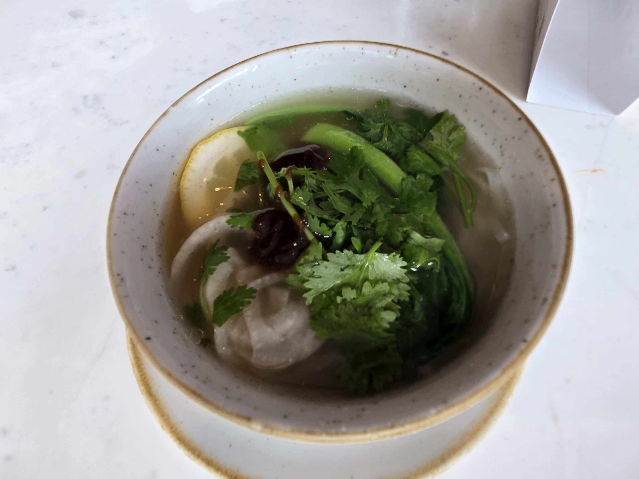 朝食用スープ、香草