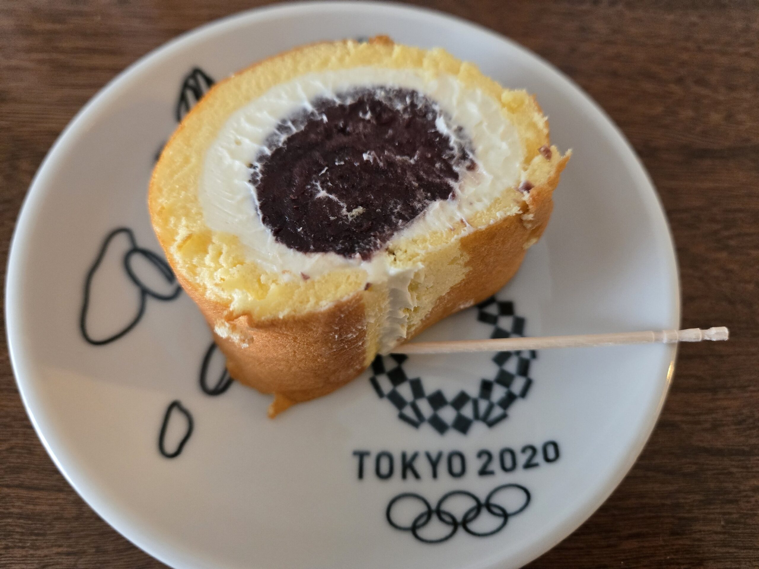 「あんバタロール」をカットした断面