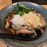 日本橋「釜竹」うどんランチ|根津の百名店が出店!きのこおろしフェスティバルを実食 具だくさんの温かいうどん、大根おろしやキノコ