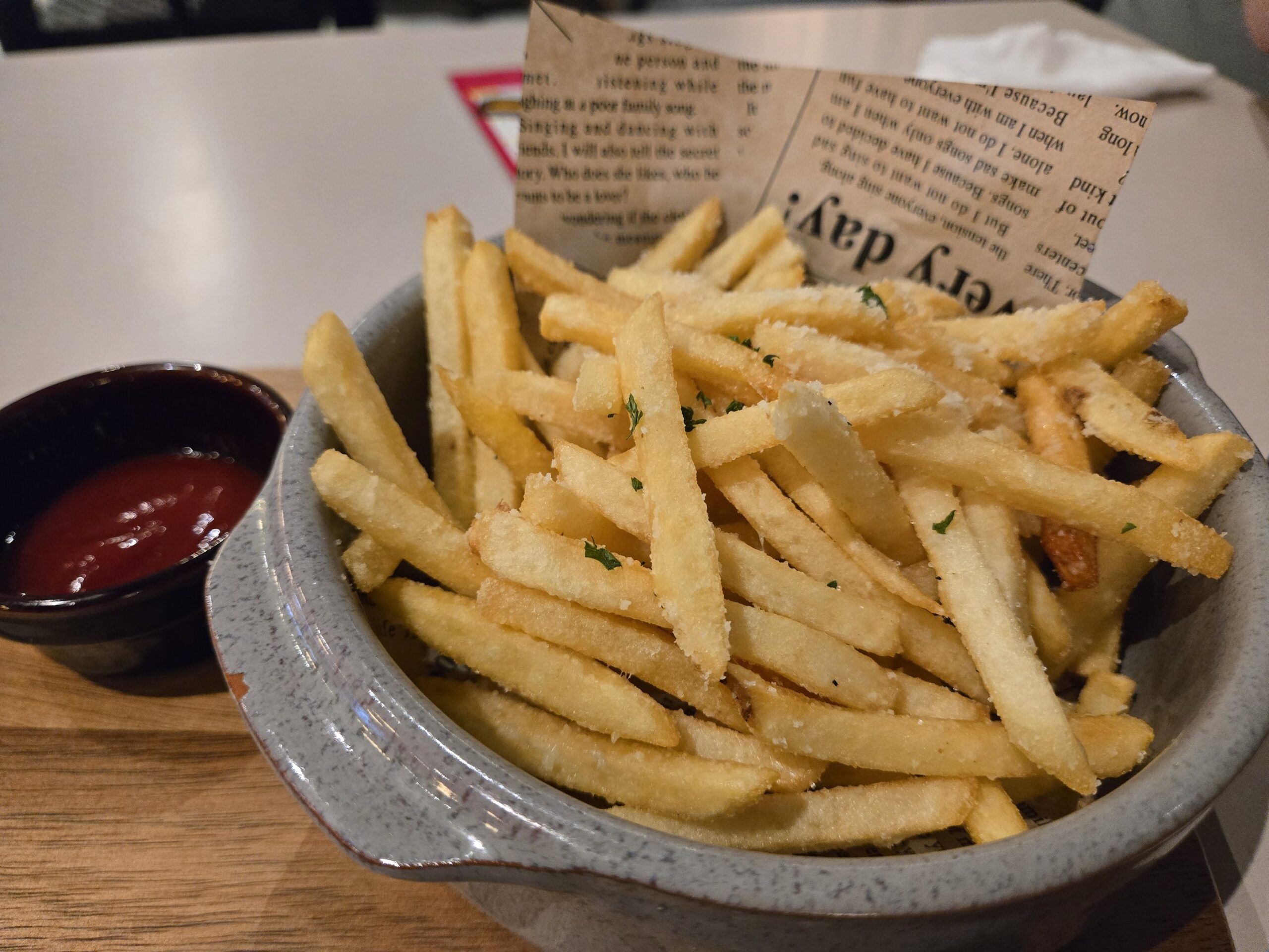 八重洲キッチンのチーズフライドポテト