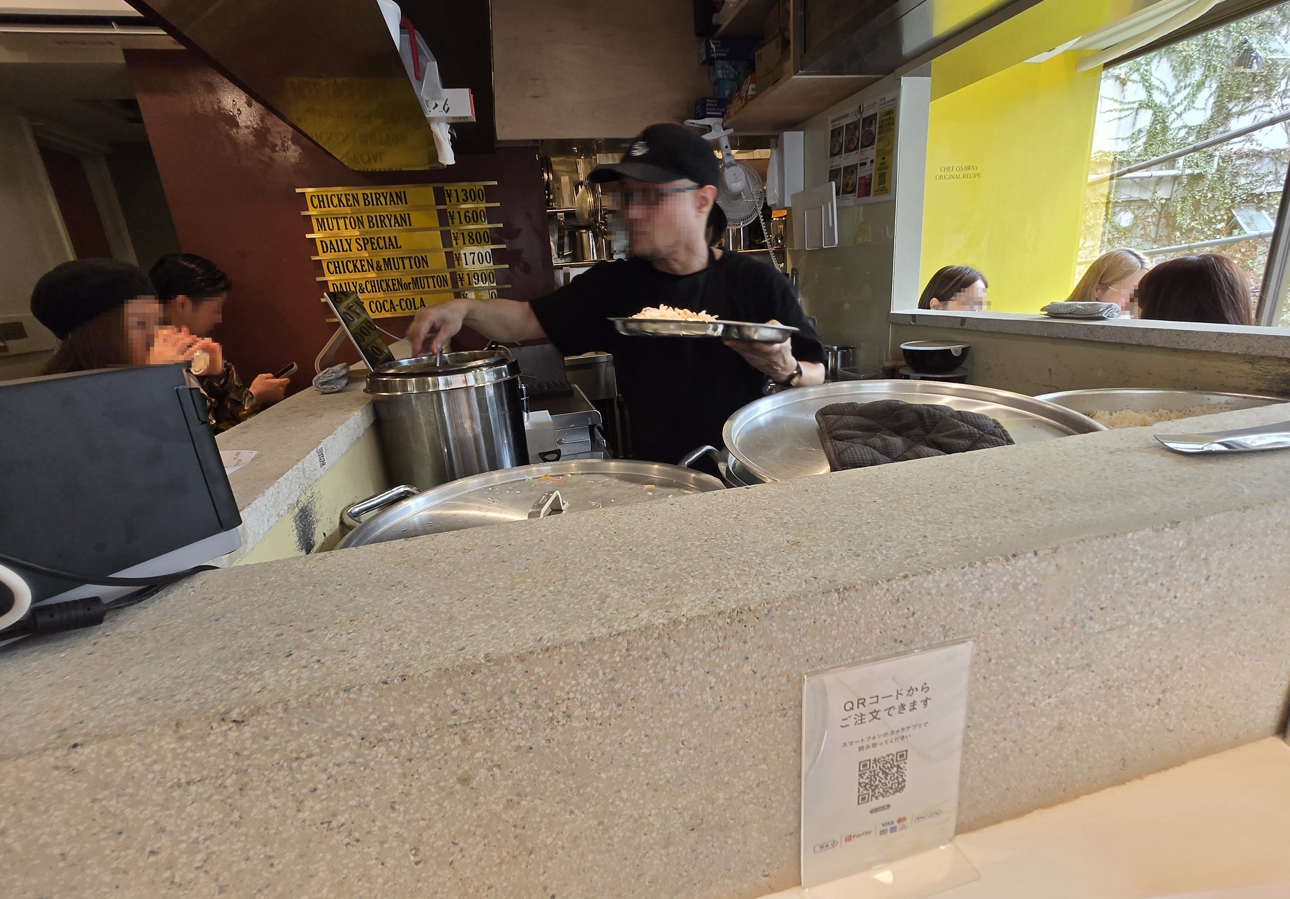 ビリヤニマスターの店内キッチン