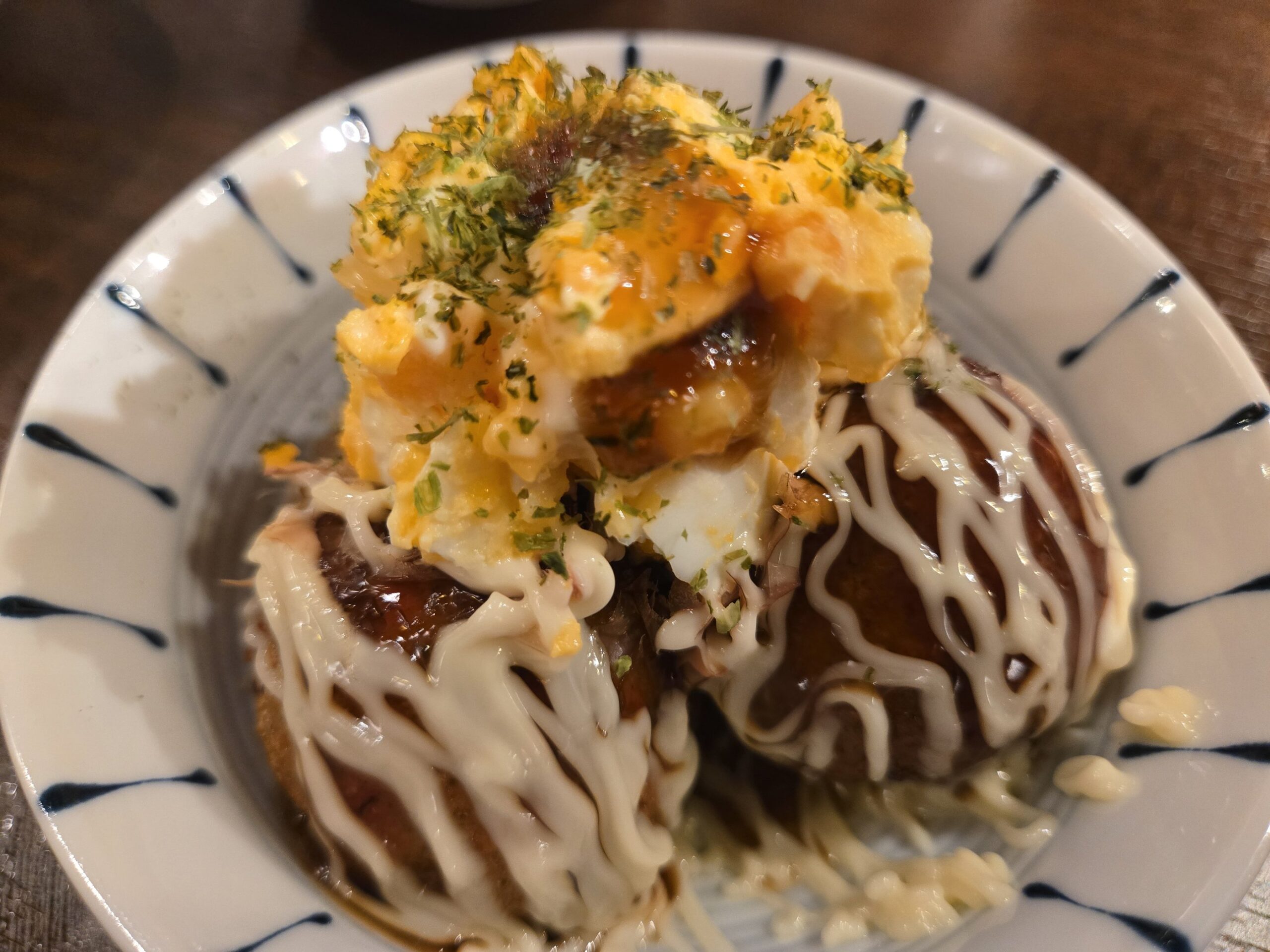 神田の銀だこ点心酒場で、照りマヨたこ焼き