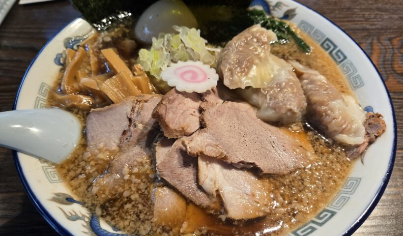 神田たかの, 特製らーめん, 具材豊富